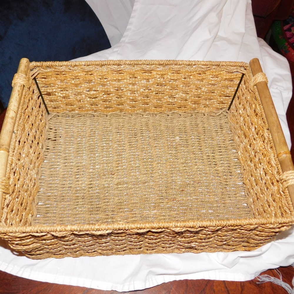 Weaved Seagrass Basket Home Organization Bamboo Handles